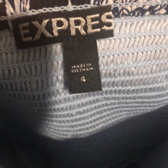 Formal dress - Picture 3 of 5